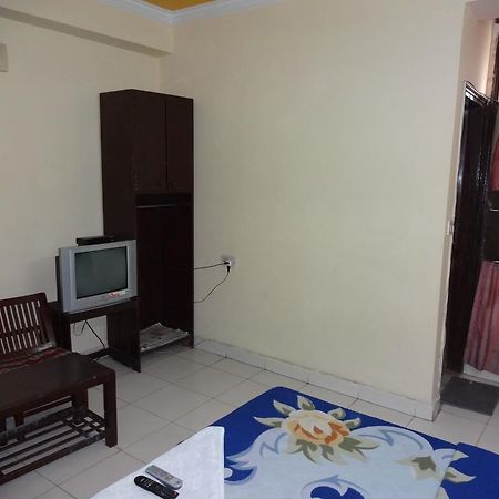 Hotel Elegant International New Delhi Buitenkant foto