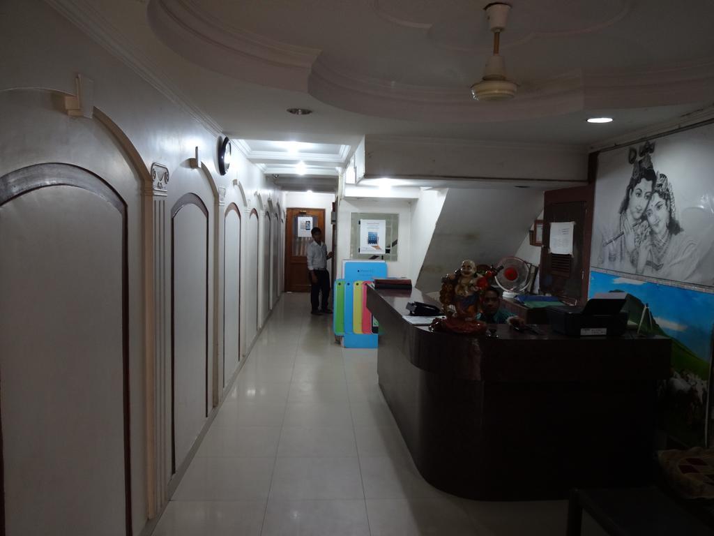 Hotel Elegant International New Delhi Buitenkant foto