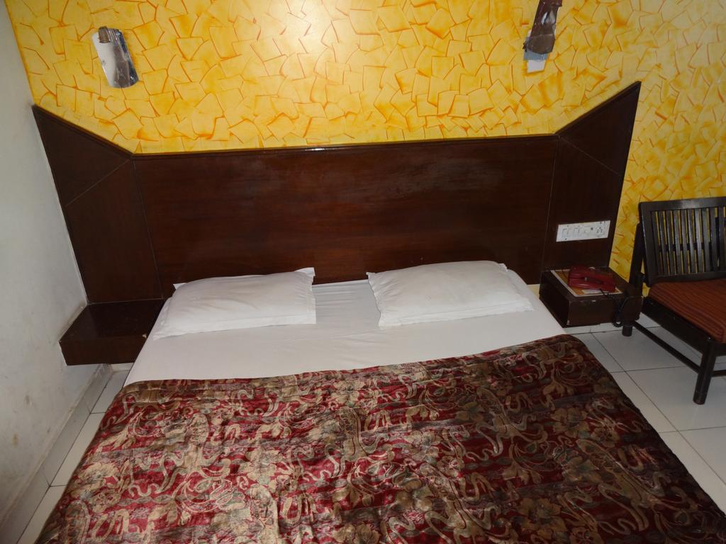 Hotel Elegant International New Delhi Kamer foto