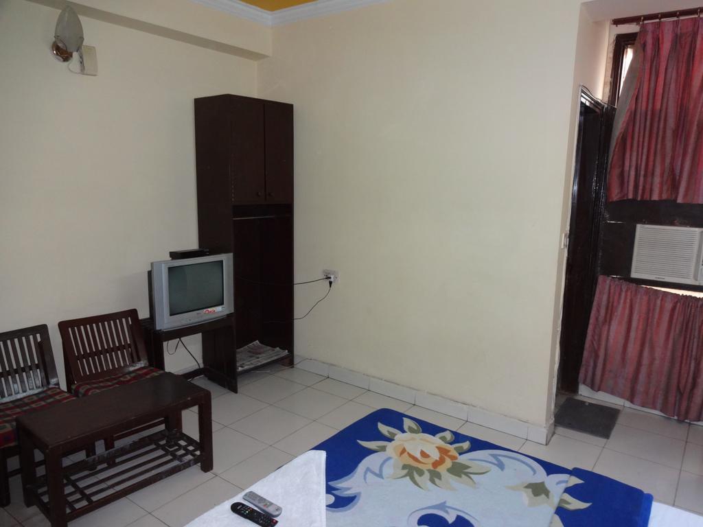 Hotel Elegant International New Delhi Buitenkant foto