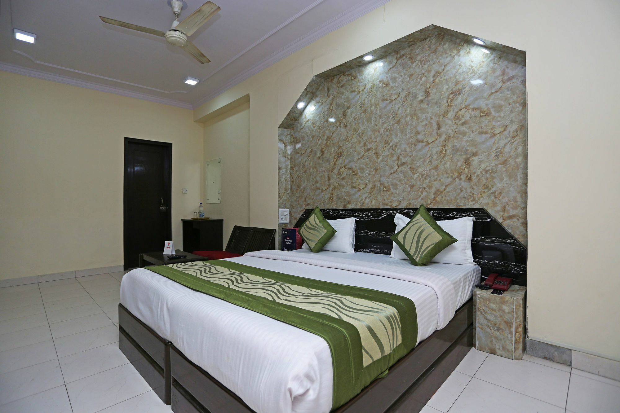 Hotel Elegant International New Delhi Buitenkant foto