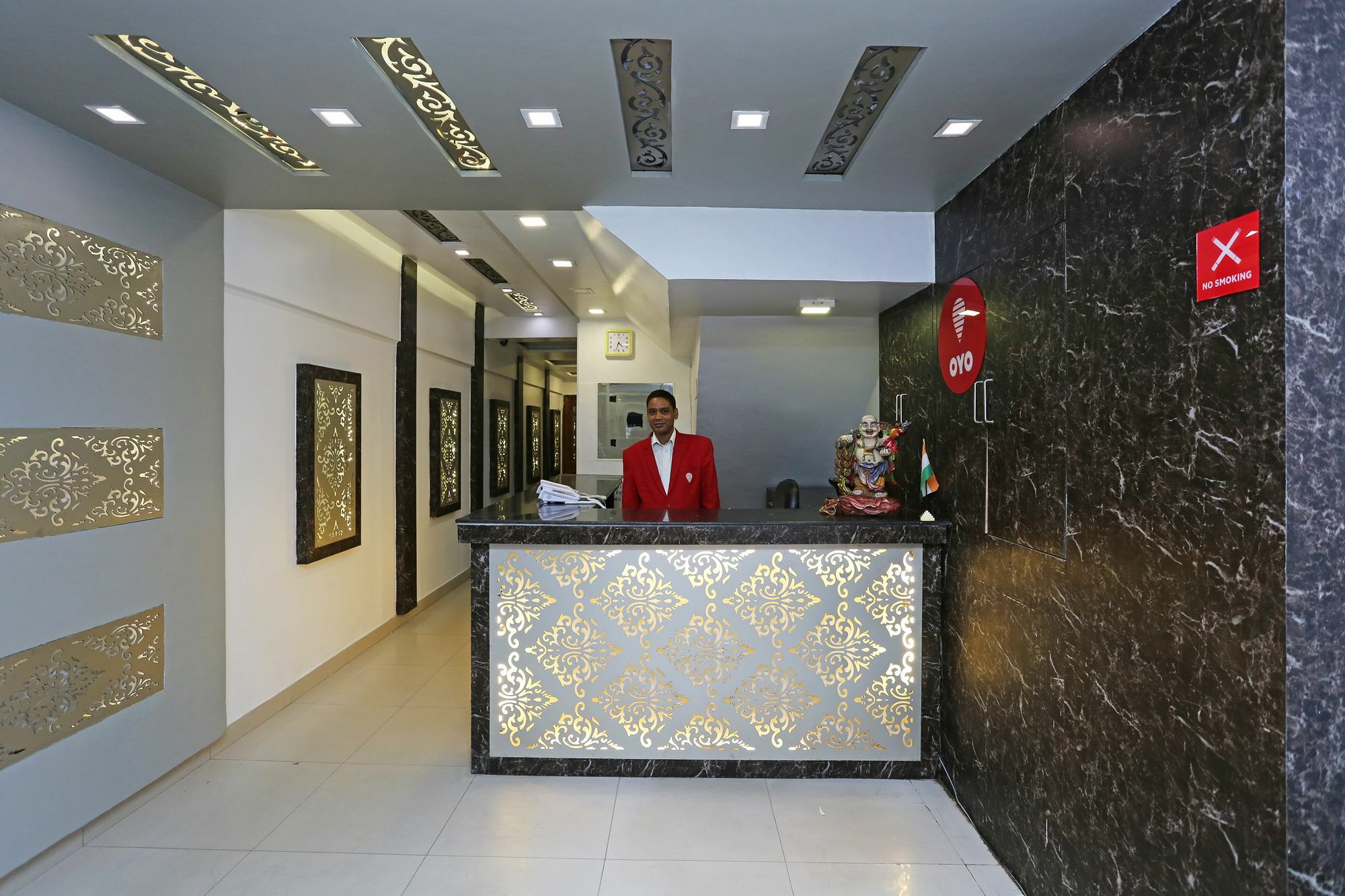 Hotel Elegant International New Delhi Buitenkant foto